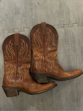 Ariat Brown Leather Western Cowboy Boots (look at ALL pics!)